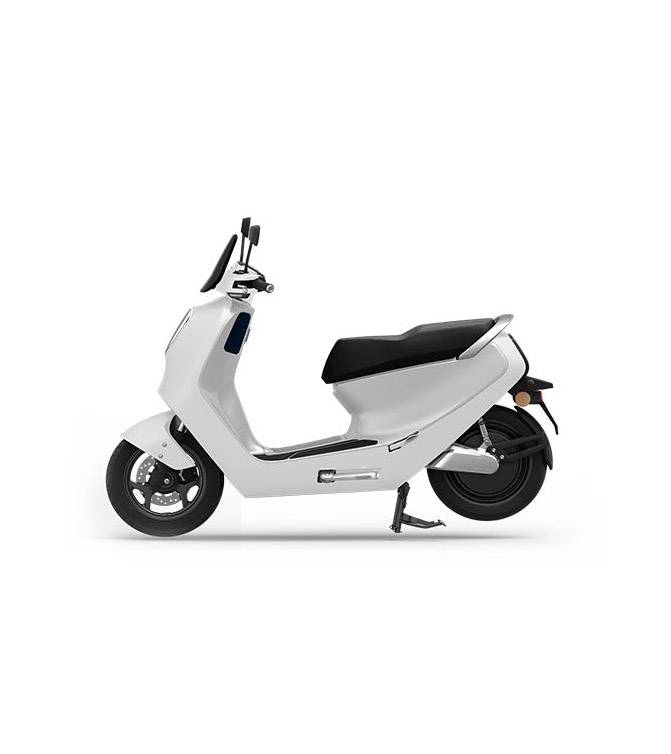 YADEA C1S Pro Elektroroller mit reddot Design Award